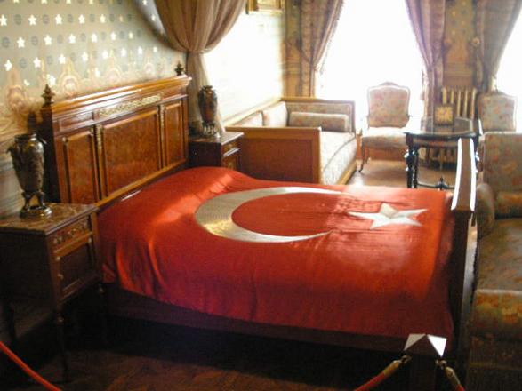 قصر دولمة بهجة اسطنبول