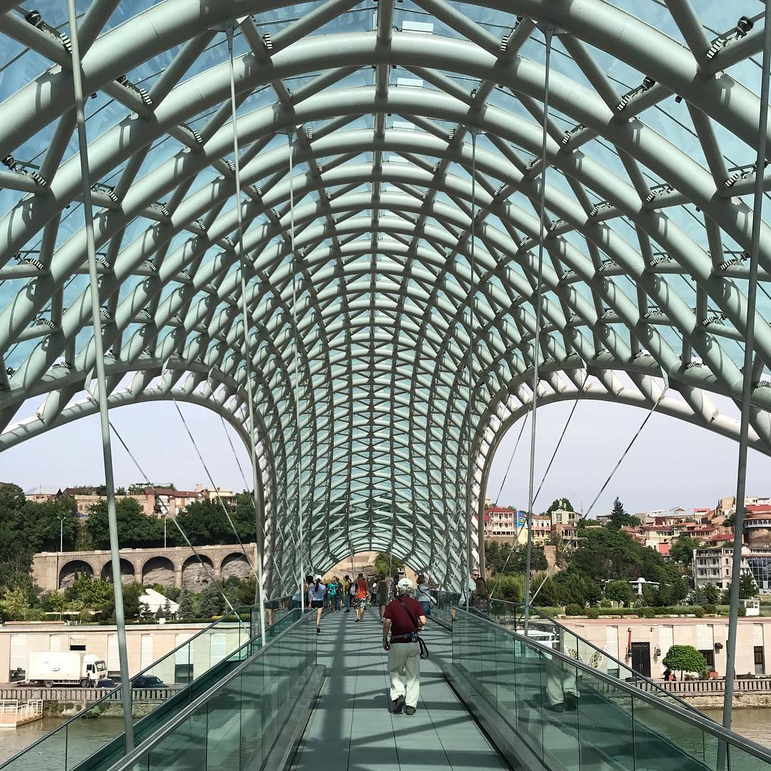 جسر السلام في تبليسي