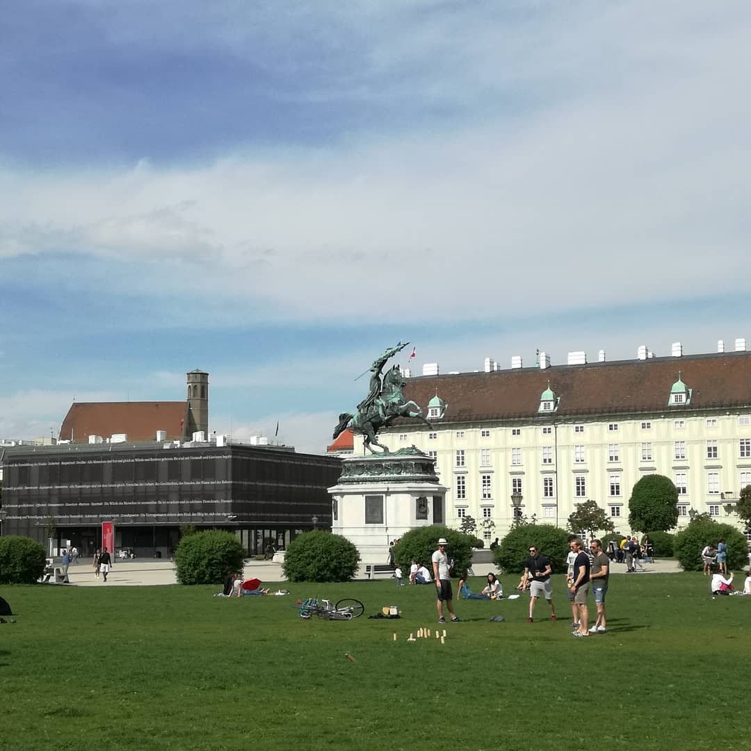 قصر هوفبورغ