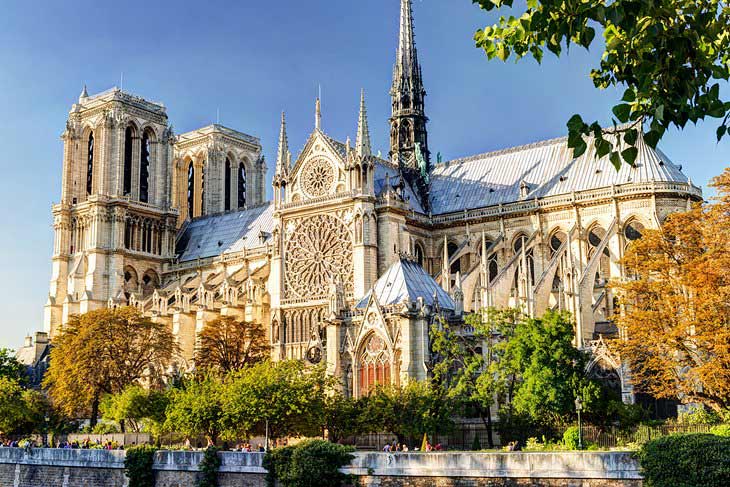 موقع كاتدرائية نوتردام باريس فرنسا وكيفية الوصول إليها تورنا